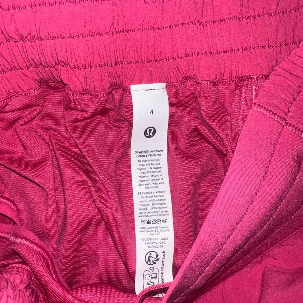 NWT Lululemon Athletica Pink Athletic Shorts hotty hot 2.5” inseam - Picture 2 of 3